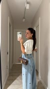 Ekru Dikiş Detaylı Crop Tişört