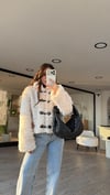 Ekru Kanca Detaylı Peluş Mont