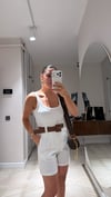 Ekru Kemerli Keten Şort
