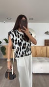 Ekru Leopar Desenli Yandan Bağlamalı Marka Model Yelek 