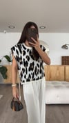 Ekru Leopar Desenli Yandan Bağlamalı Marka Model Yelek 
