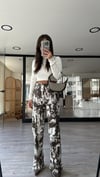 Ekru Leopar Kesik Baskılı Marka Model Straight Fit Jean