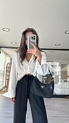 Ekru Oval Kesim Modal Kumaş Gömlek