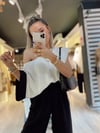 Ekru Siyah Geçişli Kayık Yaka Bluz