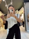 Ekru Siyah Geçişli Kayık Yaka Bluz