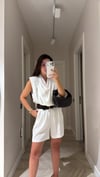 Ekru Yaka Düğmeli Kemerli Şort Tulum