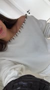Ekru Yaka İncili Triko Kazak
