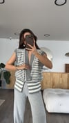 Gri Beyaz Çift Düğmeli Triko Süveter