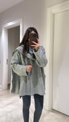 Gri Düğmeli Atkılı Oversize Kazak 