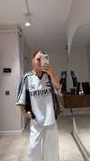 Gri Lacivert V Yaka Ön Baskılı Tshirt