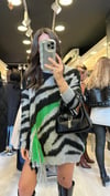 Gri Neon Yeşil Zebra Desenli Püsküllü Kazak