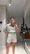 Gri Taş Çizgili Keten Gömlekli Takım