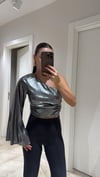 Gümüş Tek Kol Yan Büzgülü Crop Bluz