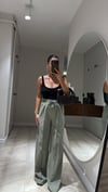 Haki Beli Lastikli Ön Dikiş Detaylı Bol Pantolon 