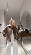 Kahve Arka Bağlama Detaylı Tensel Gömlek