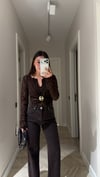 Kahve Gold Aksesuar Detaylı Dantelli Bluz