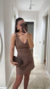 Kahve V Yaka Ön Cep Görünümlü Mini Elbise