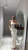 Krem Askılı Yan Yırtmaçlı Dilvin Elbise 