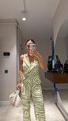Krem Yeşil Desenli Kruvaze Yaka Pantolon Takım 