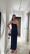 Lacivert Beyaz Biyeli Marka Model Yırtmaçlı Midi Boy Elbise