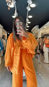 Mango Renk Tensel Kumaş Düşük Omuzlu Oversize Gömlek