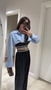 Mavi İç Atlet Detaylı Crop Gömlek