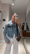 Mavi İnci Taş Detaylı Düğmeli Denim Ceket