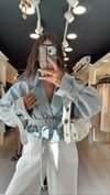 Mavi Kemer Detaylı Crop Jean Ceket 
