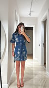 Mavi Nakış Detaylı Kuşaklı Denim Elbise