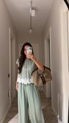 Mint Yeşili Eteği Dantelli Bluz