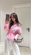 Pembe Çift Düğmeli V Yaka Marka Model Gömlek