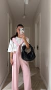 Pembe Fular Detaylı Pantolon Takım