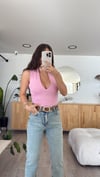 Pembe Göğüs Dekolteli Kolsuz Dilvin Bluz 