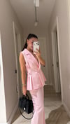 Pembe Kruvaze Yaka Pileli Yelek Pantolon Takım