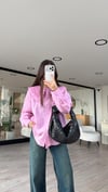 Pembe Yakası Nakışlı Gömlek