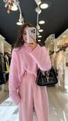 Pembe Yumuşak Dokulu Dik Yaka Dilvin Crop Kazak 