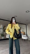 Sarı Yakası Nakışlı Gömlek