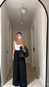 Siyah Bel Lastikli Dökümlü Pantolon