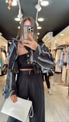 Siyah Beyaz Çizgili Crop Gömlek 