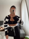 Siyah Beyaz Çizgili Crop Hırka 
