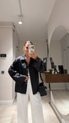 Siyah Geniş Kol Detaylı Oversize Gömlek