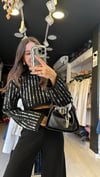 Siyah Gümüş Pullu Şeritli Crop Kazak