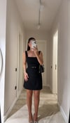 Siyah Kare Yaka Kemer Detaylı Mini Elbise