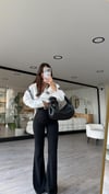 Siyah Kemer Detaylı İspanyol Paça Pantolon