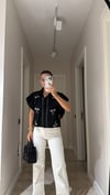 Siyah Kol Fırfırlı Taşlı Crop Gömlek