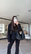 Siyah Kruvaze Yaka Kuşaklı Marka Model Gömlek