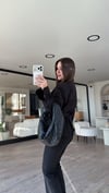 Siyah Kruvaze Yaka Kuşaklı Marka Model Gömlek