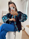 Siyah Mavi Etnik Desenli Bağcıklı Gömlek