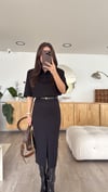 Siyah Ön Yırtmaçlı Midi Boy Marka Model Etek