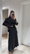 Siyah Pileli Midi Boy Kloş Etek 
